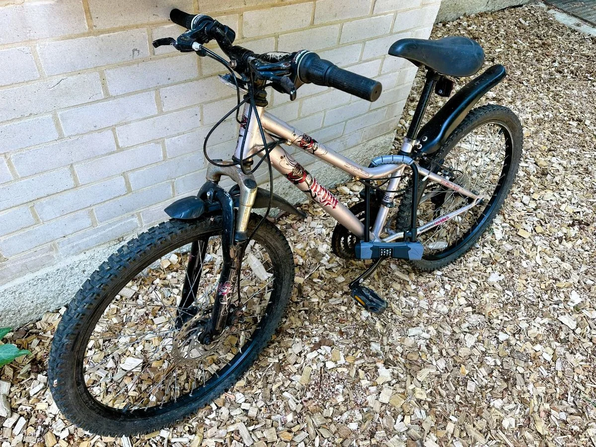 Apollo Krypt Cream Refurbished Bicycle - 26 inch