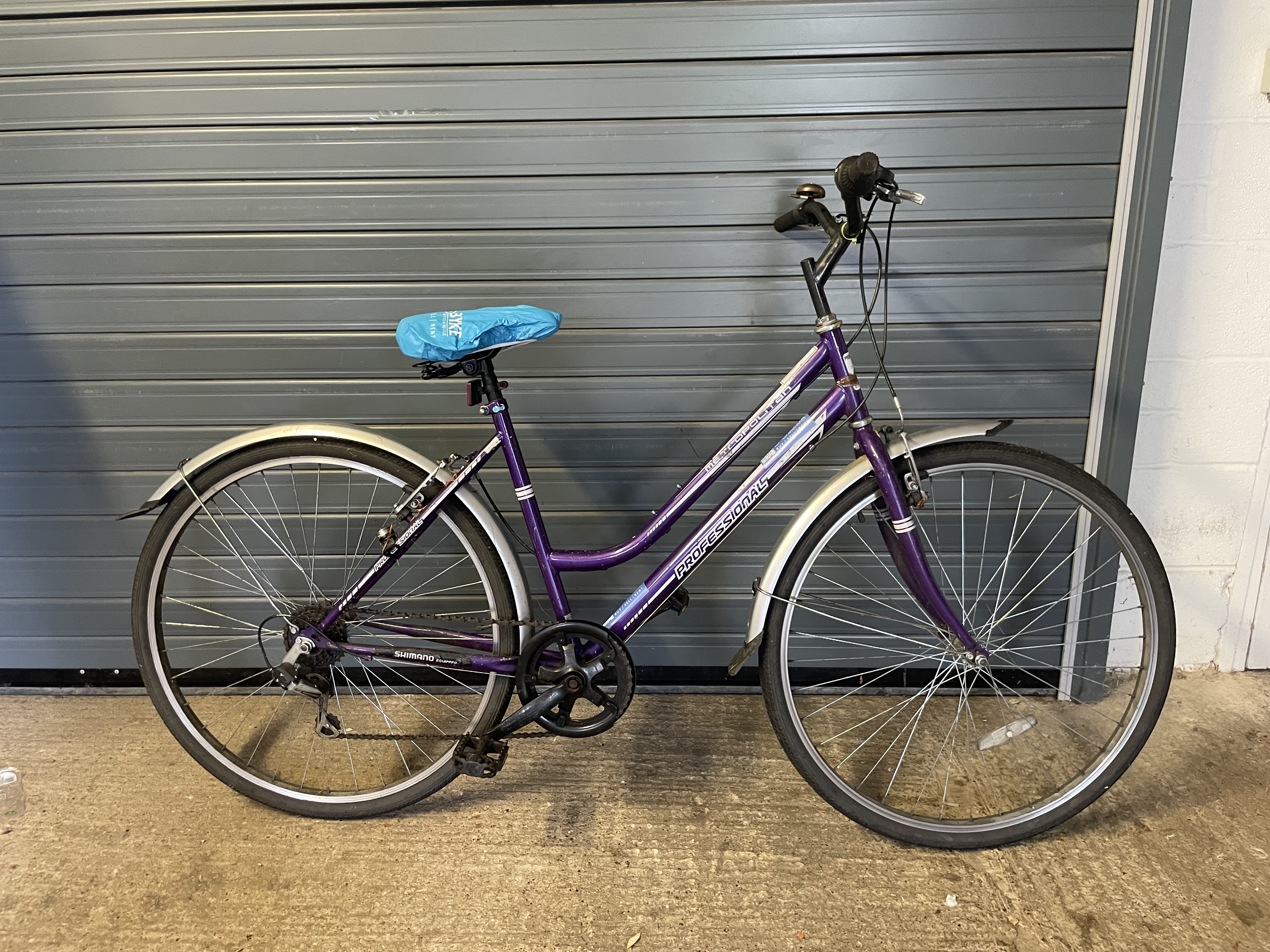 Professional Metropolitan Purple Refurbished Bicycle - 28 inch