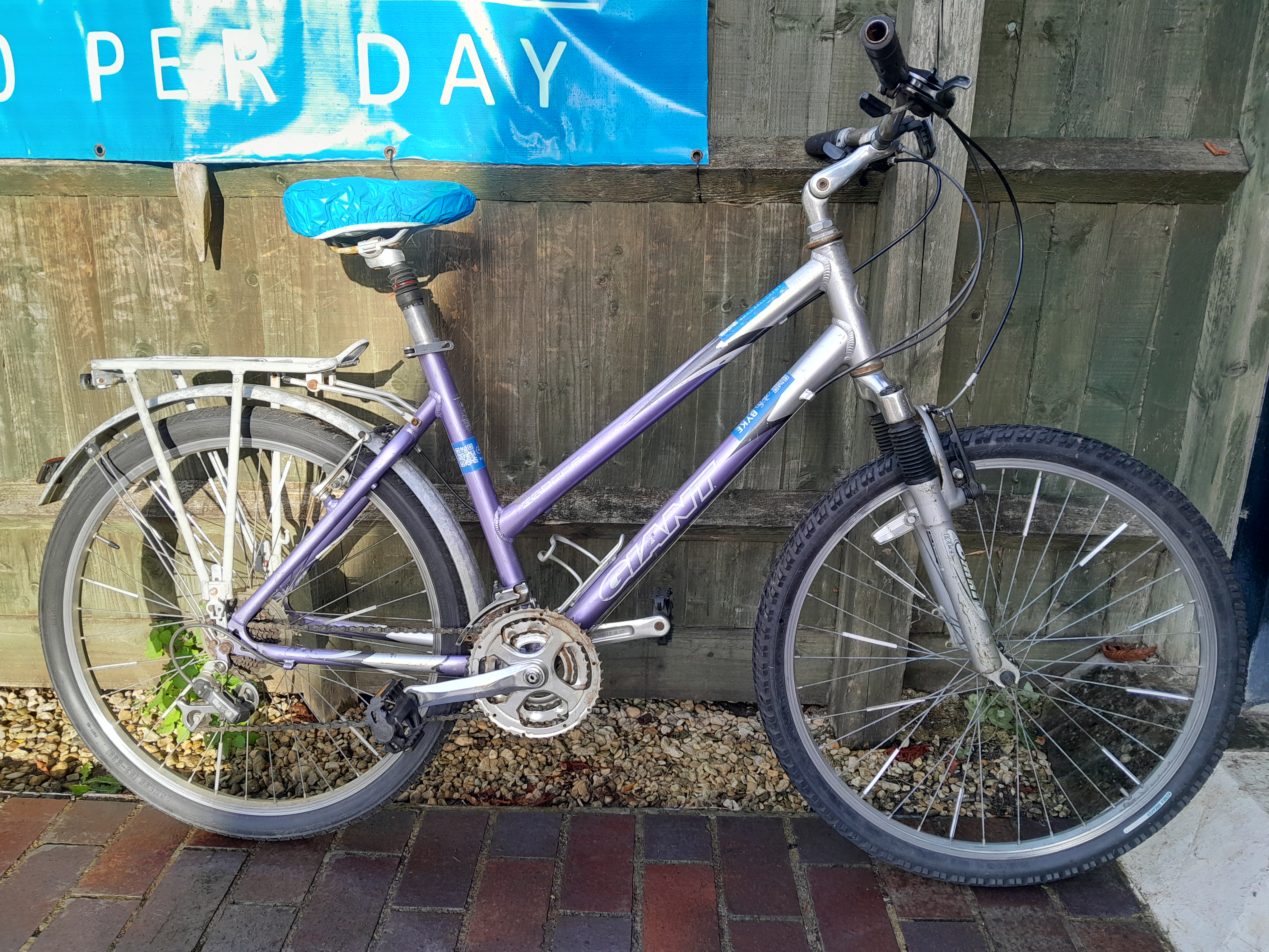 Giant Sedona Violet & Silver Refurbished Bicycle - 26 inch