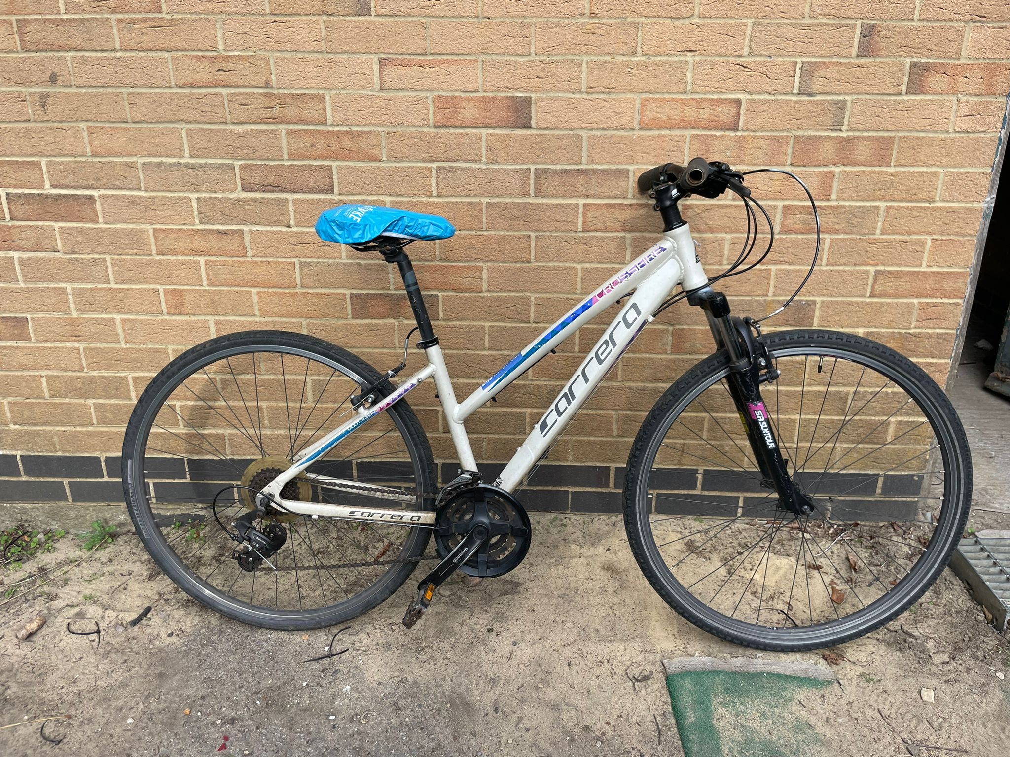 Carrera Crossfire White Refurbished Bicycle - 28 inch