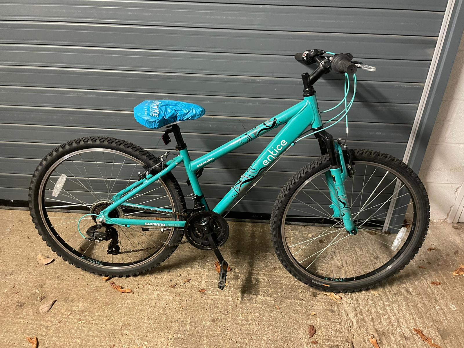 Apollo Entice Green Refurbished Bicycle - 26 inch