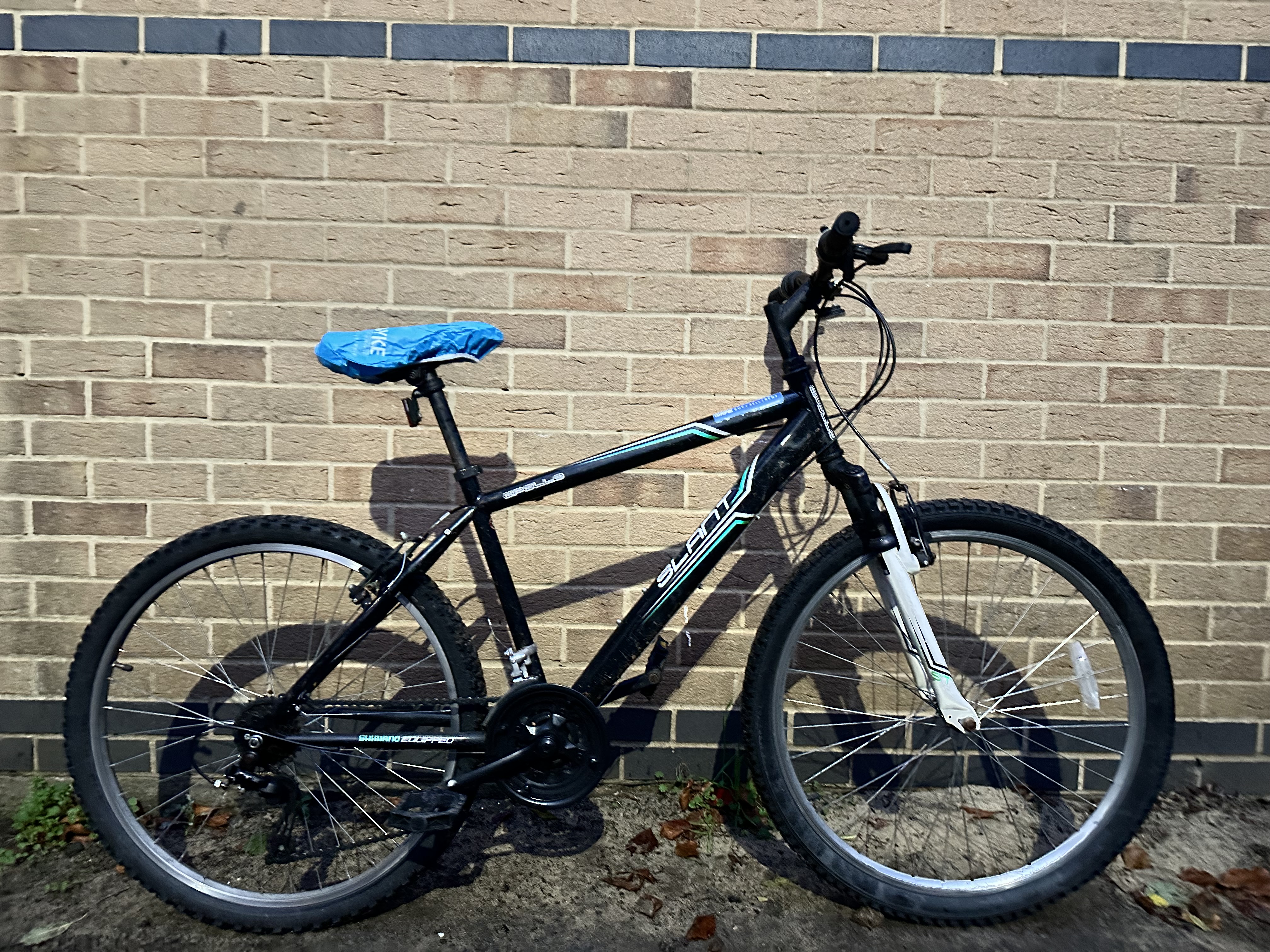 Apollo Slant Black Refurbished Bicycle - 26 inch