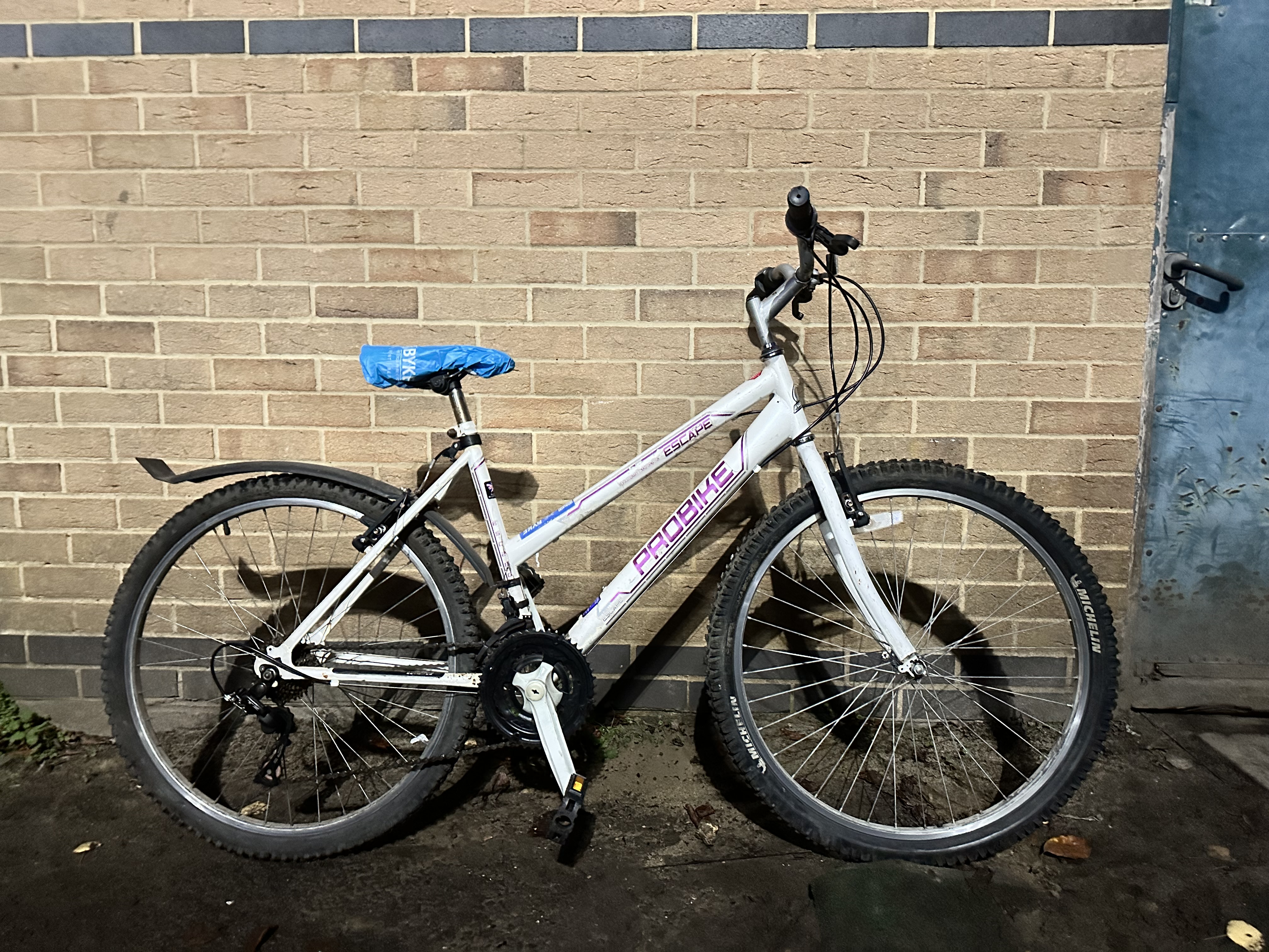 Probike Escape White Refurbished Bicycle - 26 inch