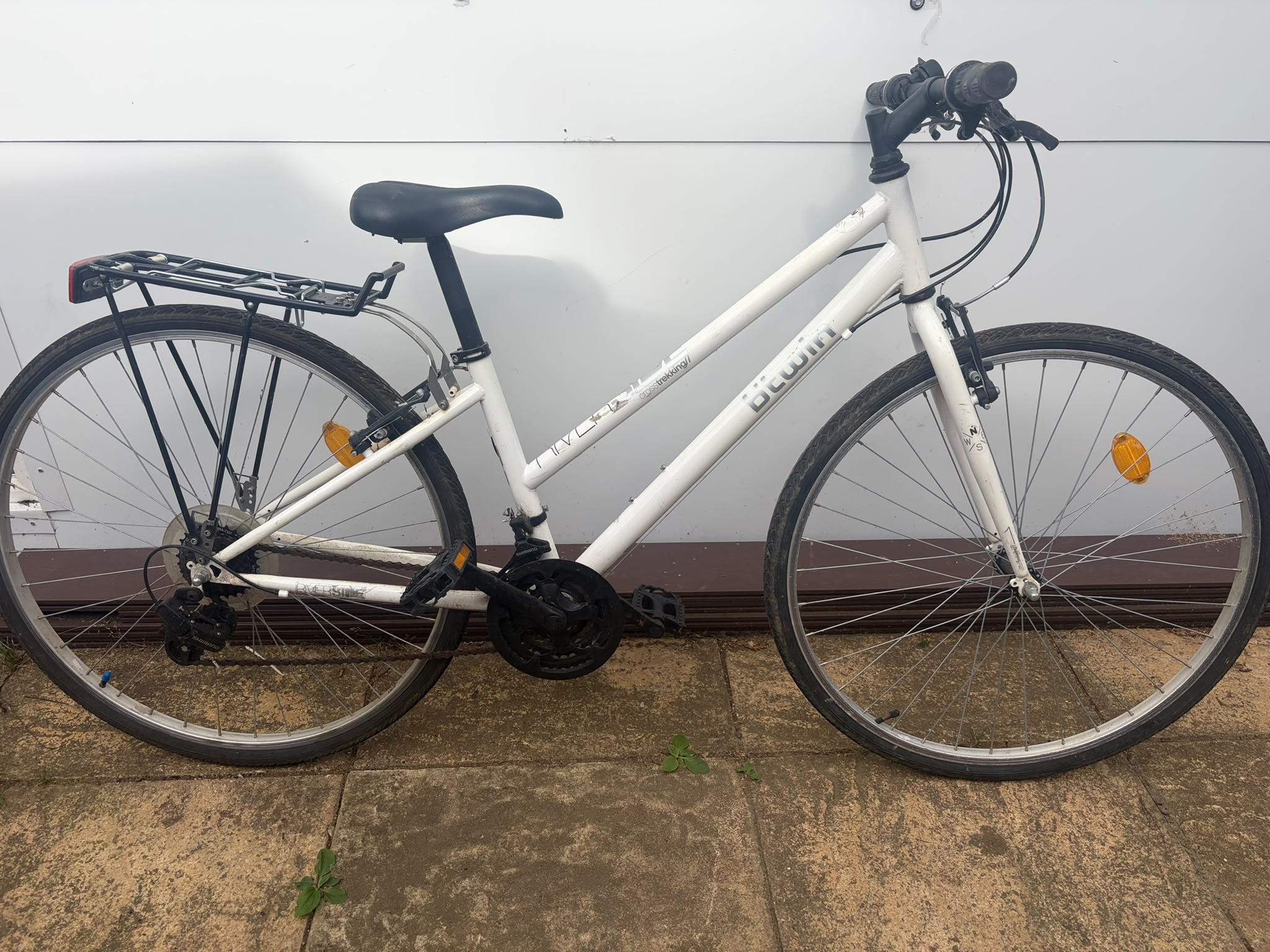 B'Twin Original 300 White Refurbished Bicycle - 28 inch